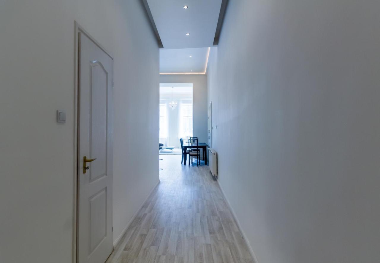 Spacious Riverside Residency - Magnificent View Budapešť Exteriér fotografie